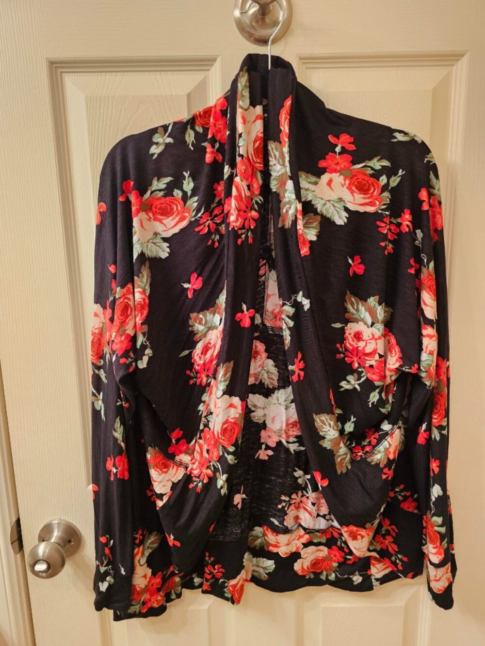 NWOT Wanna B Medium Black Floral Cardigan